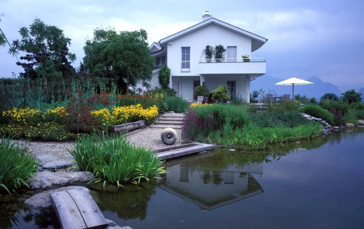 Расположение вблизи водоема увеличивает стоимость загородного дома 10%