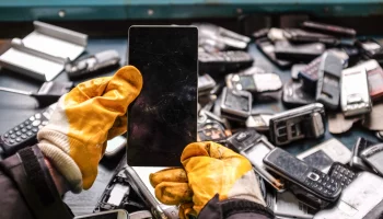 Почему так важно утилизировать мобильные телефоны?