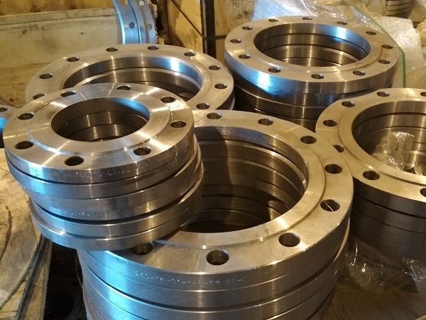 Некоторые моменты выбора отводов и фланцев для трубопроводов Некоторые моменты выбора отводов и фланцев для трубопроводов