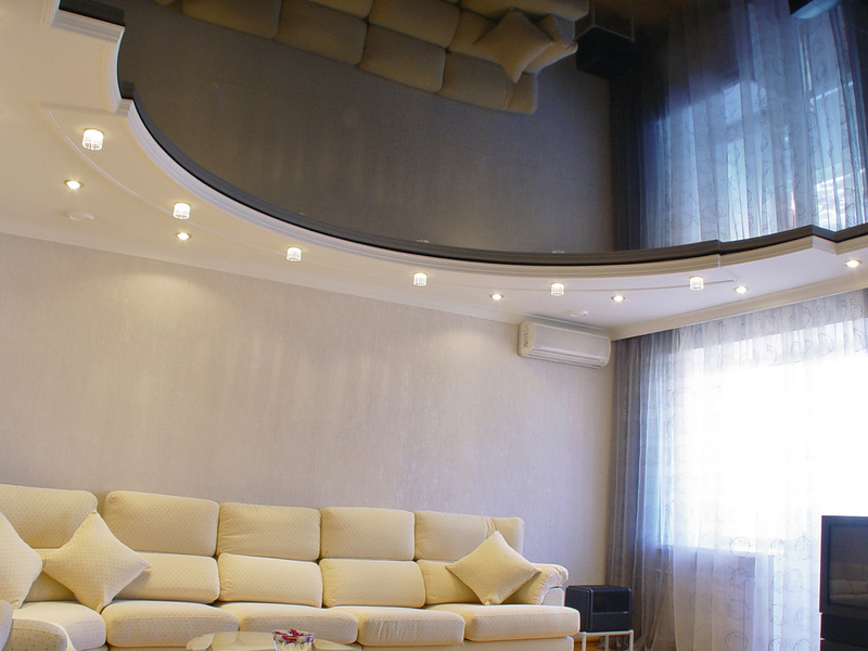 Плюсы и минусы натяжного потолка Плюсы и минусы натяжного потолка